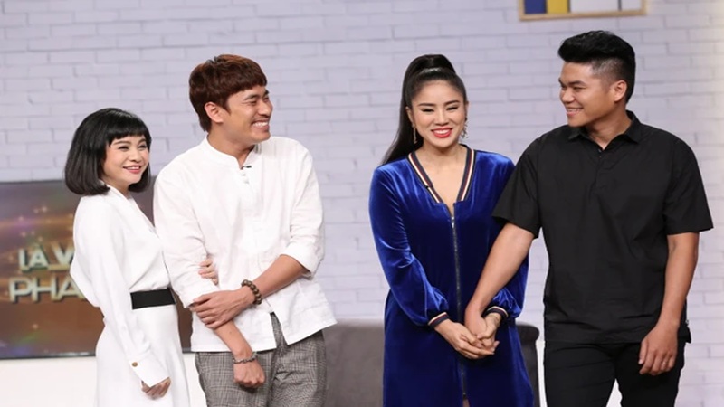 Những cặp đôi đũa lệch của showbiz Việt